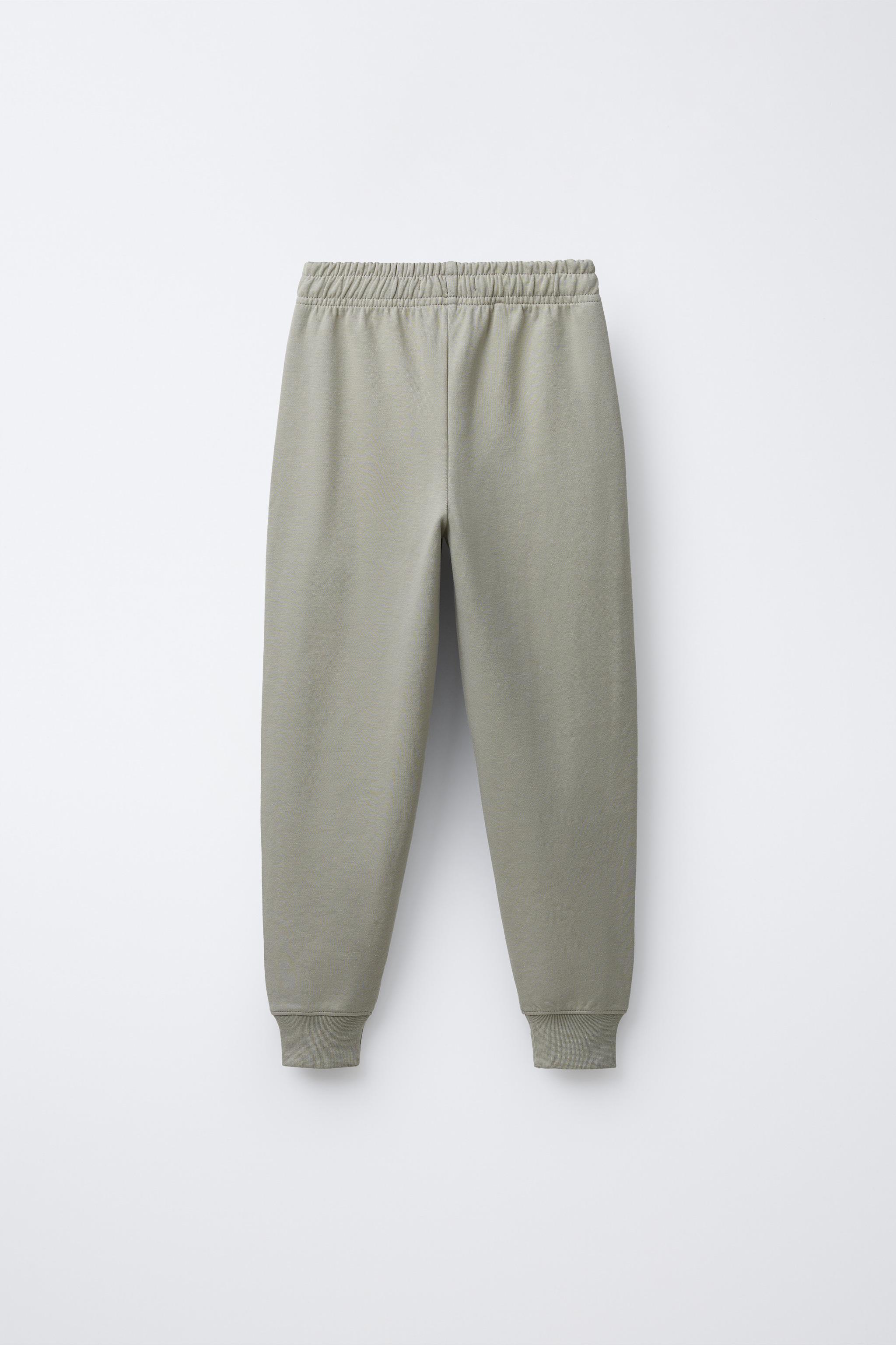 INTERLOCK SWEATSHIRT AND JOGGER SET WITH EMBOSSED TEXT